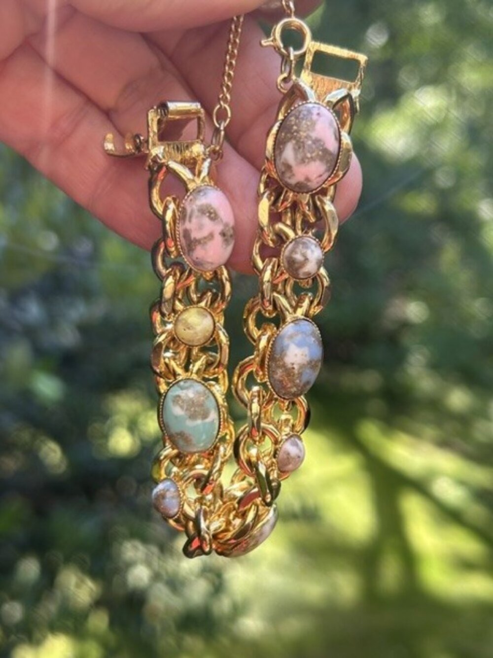 VINTAGE “Easter Egg” Pastel Stone Gold Link Chunky BRACELET with Safety Chain - Picture 5 of 9